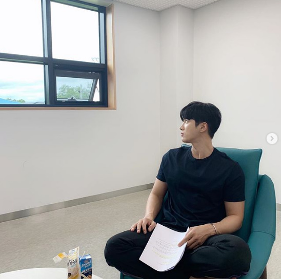 안보현 SNS