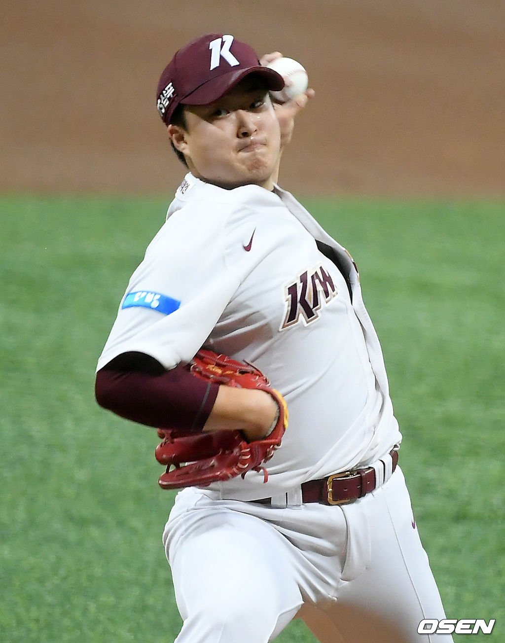키움 선발 김재웅이 마운드에 올라 힘차게 공을 뿌리고 있다./ks0919@osen.co.kr