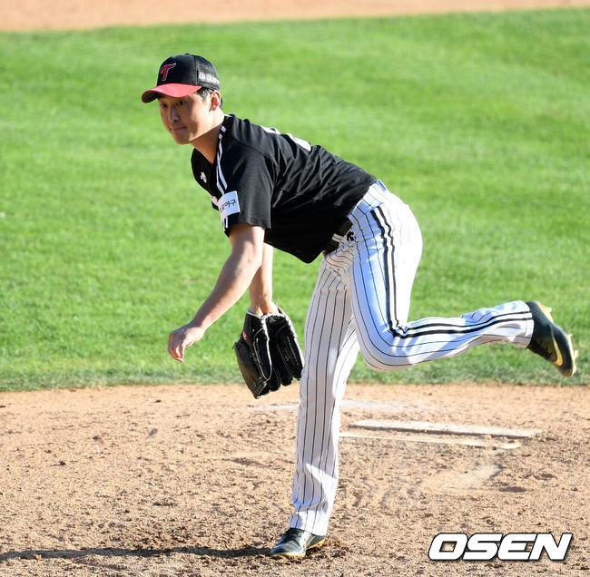 8말 무사에서 LG 진해수가 역투하고 있다. /sunday@osen.co.kr