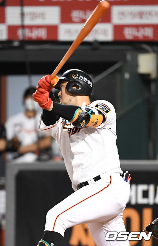 4회말 2사 1,2루 한화 송광민이 스리런 홈런을 때려내고 있다. /youngrae@osen.co.kr 