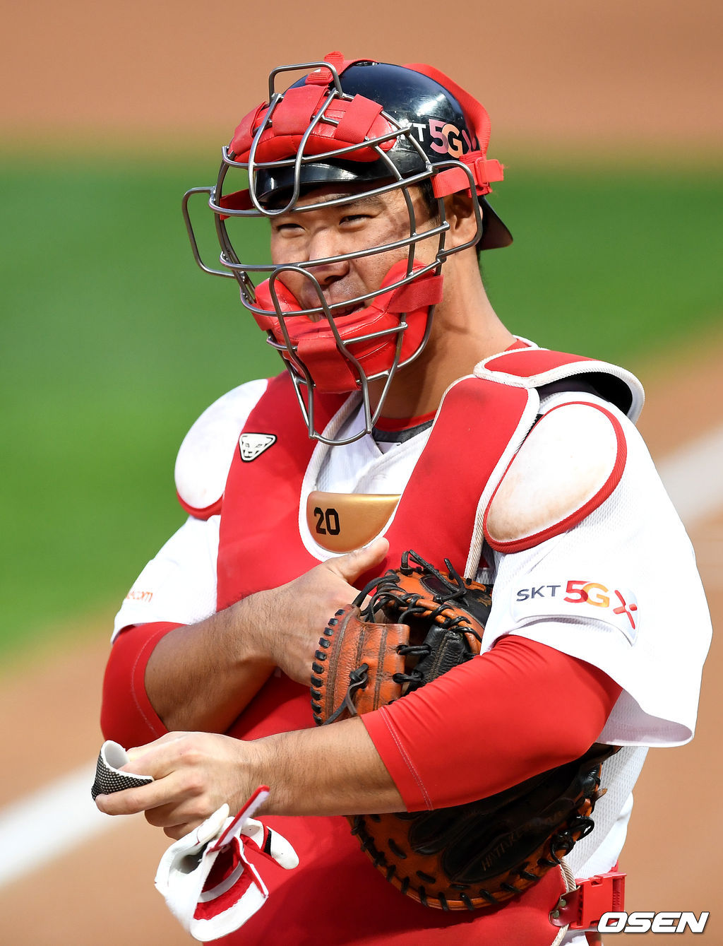 SK 포수 이재원이 그라운드에 들어서고 있다. / dreamer@osen.co.kr