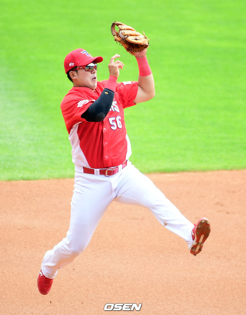 1회말 무사에서 KIA 장영석이 두산 박건우의 3루땅볼 타구를 처리하고 있다. /jpnews@osen.co.kr