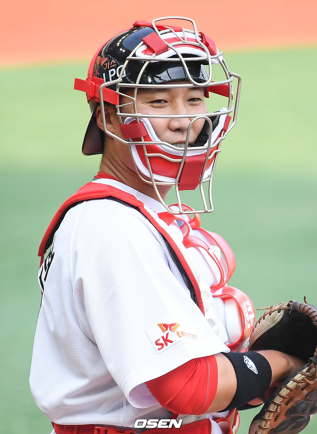 1회초 SK 이흥련 포수가 사인을 주고 받고 있다. /   soul1014@osen.co.kr