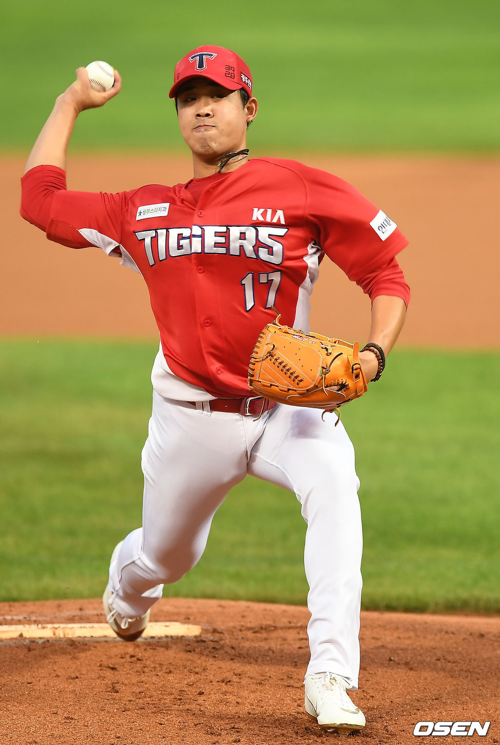 KIA 임기영이 역투하고 있다. /youngrae@osen.co.kr