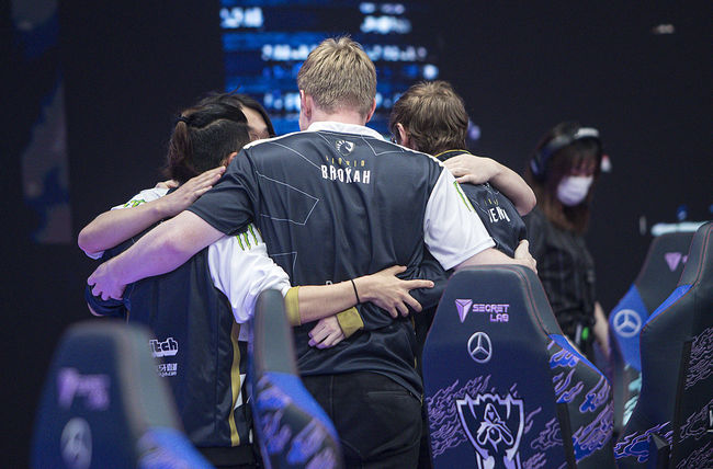 라이엇 게임즈 플리커.