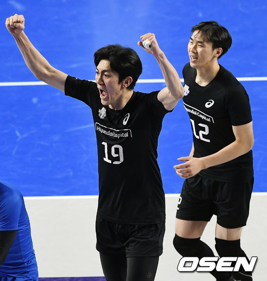 현대캐피탈에서 뛰던 김재휘.