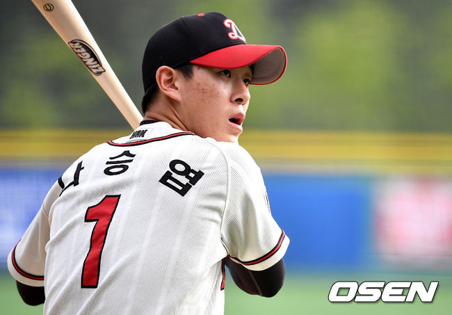 경기 시작을 앞두고 덕수고 나승엽이 타격 연습을 하고 있다. / dreamer@osen.co.kr