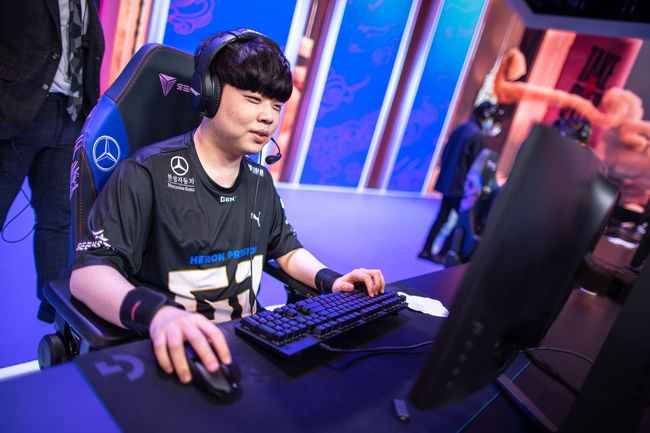 라이엇 게임즈 플리커.