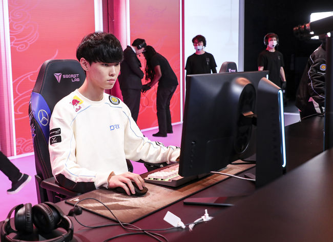 라이엇 게임즈 플리커.