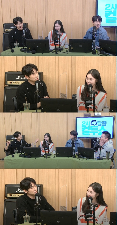 보이는 라디오 화면