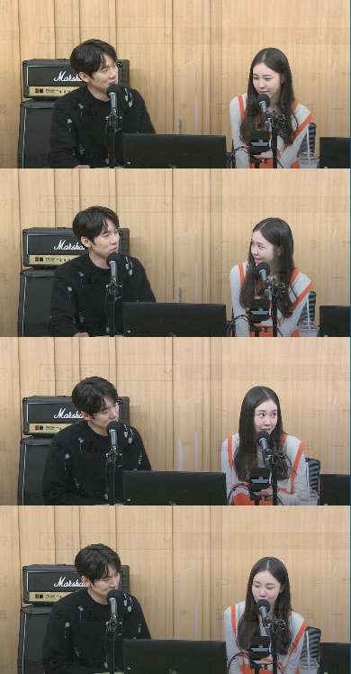 보이는 라디오 화면