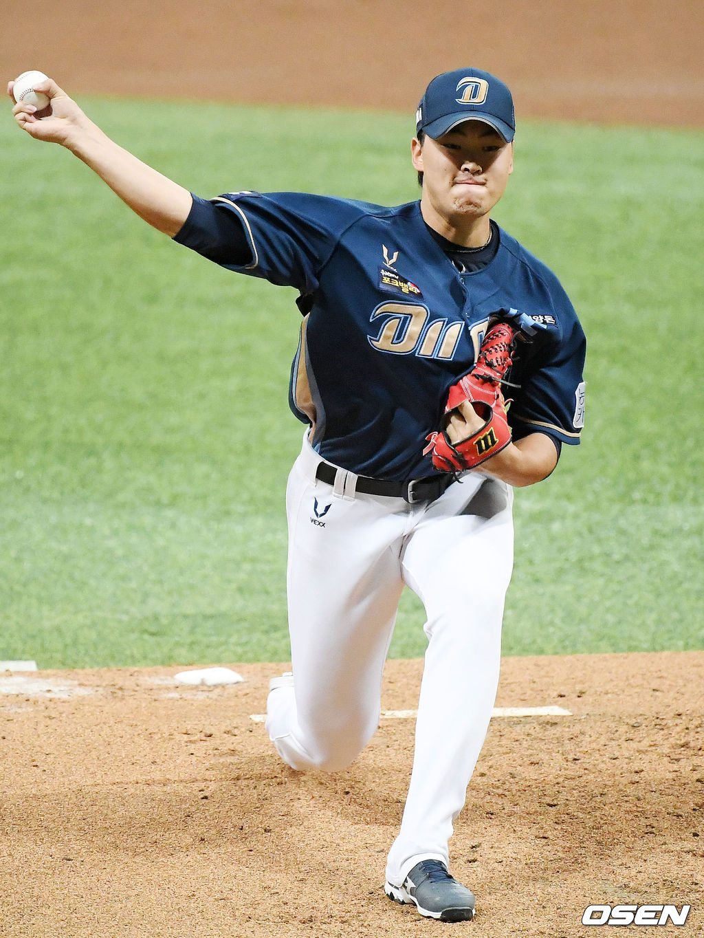 7일 오후 서울 고척스카이돔에서 '2020 신한은행 SOL KBO리그' 키움 히어로즈와 NC 다이노스의 경기가 열렸다. NC 선발 송명기가 마운드 위에서 힘차게 공을 뿌리고 있다. /rumi@osen.co.kr