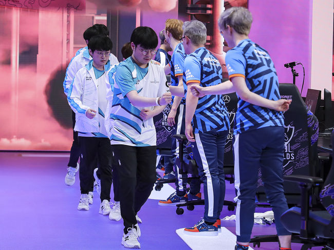 라이엇게임즈 플리커.