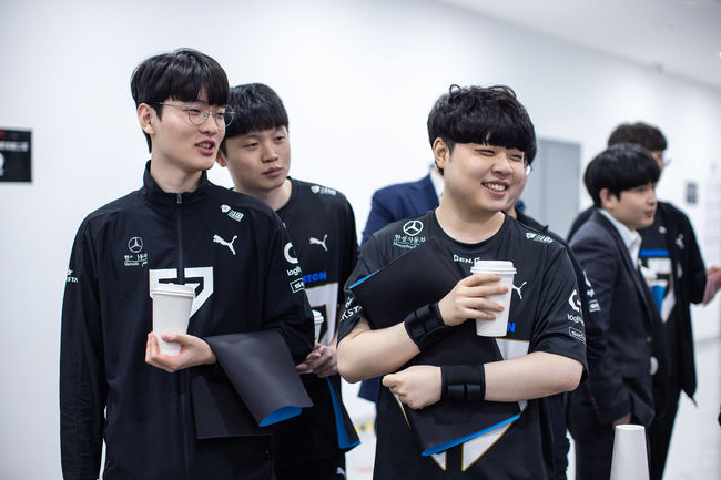 라이엇게임즈 플리커.