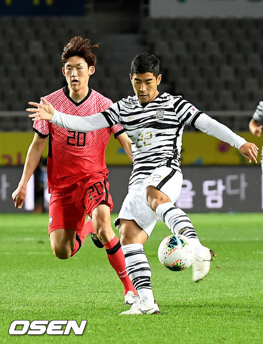 12일 오후 고양종합운동장에서 ‘2020 하나은행컵 축구국가대표팀 vs 올림픽대표팀 친선경기’ 2차전이 열렸다.후반 축구대표팀 이주용이 추가골을 넣고 있다./youngrae@osen.co.kr