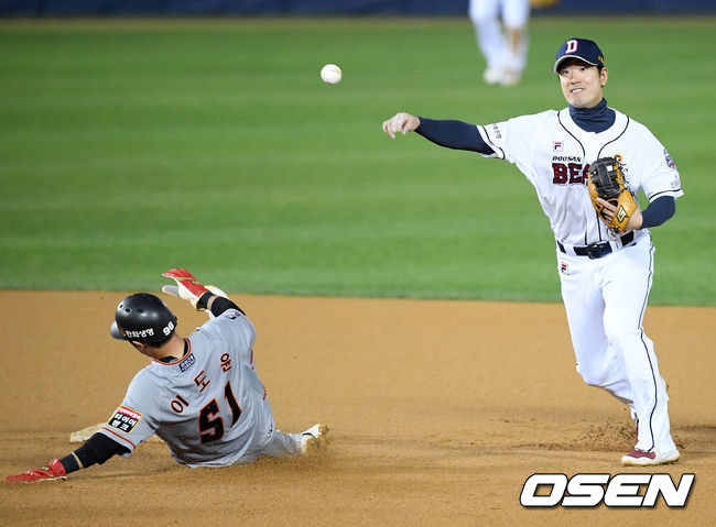 두산 베테랑 내야수 김재호.