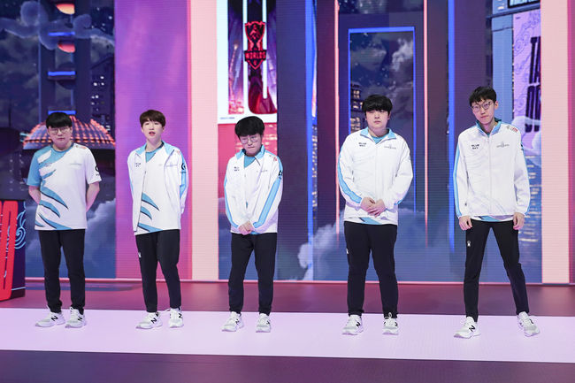 라이엇 게임즈 플리커.