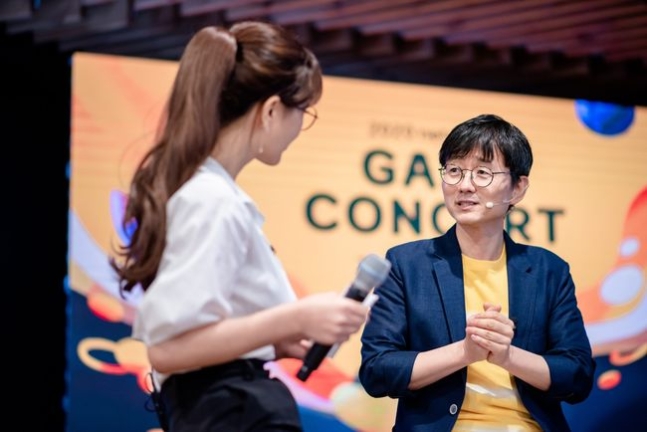 8월 열린 '2020 넷마블 게임콘서트'의 강연 장면. /넷마블 제공.