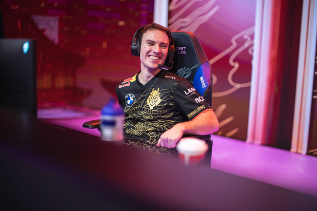 라이엇 게임즈 플리커.