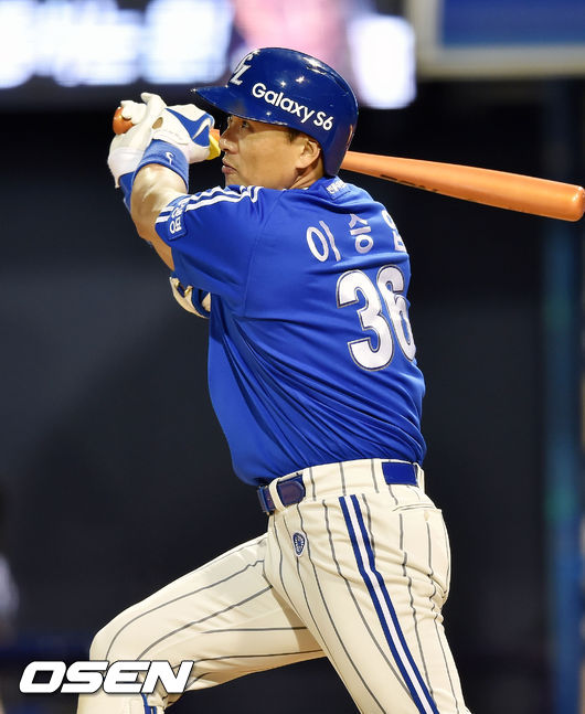 삼성 현역 시절의 이승엽.