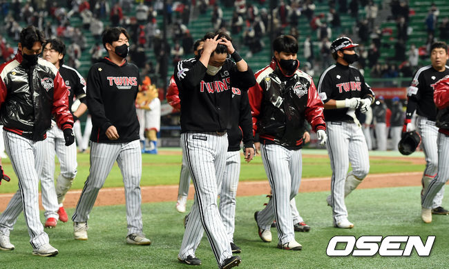 LG는 30일 인천 SK행복드림구장에서 열린 SK와의 시즌 최종전에서 2-3으로 역전패했다./rumi@osen.co.kr