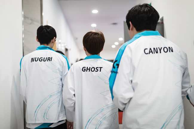 라이엇 게임즈 플리커.