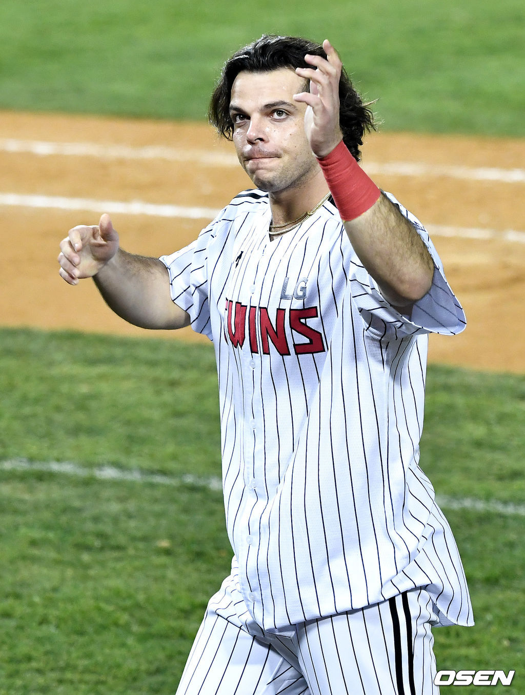 경기 종료 후 LG 라모스가 팬들에게 인사하고 있다. / dreamer@osen.co.kr