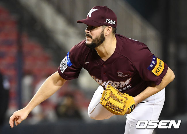 1회말 키움 선발 브리검이 힘차게 공을 뿌리고 있다. / dreamer@osen.co.kr