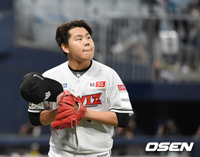 7회초 2사 1,2루 KT 소형준이 강판되고 있다. /youngrae@osen.co.kr