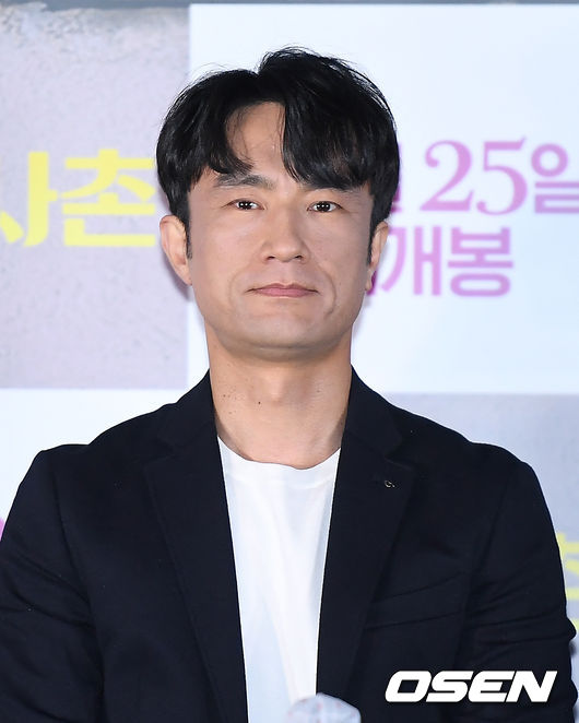 배우 김병철이 질문을 듣고 있다. / youngrae@osen.co.kr