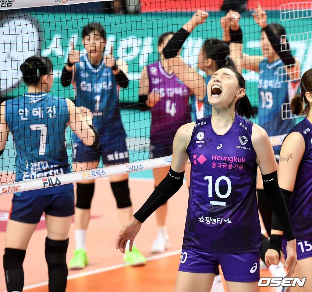 5세트, 흥국생명 김연경이 실점에 아쉬워하며 소리치고 있다. / dreamer@osen.co.kr