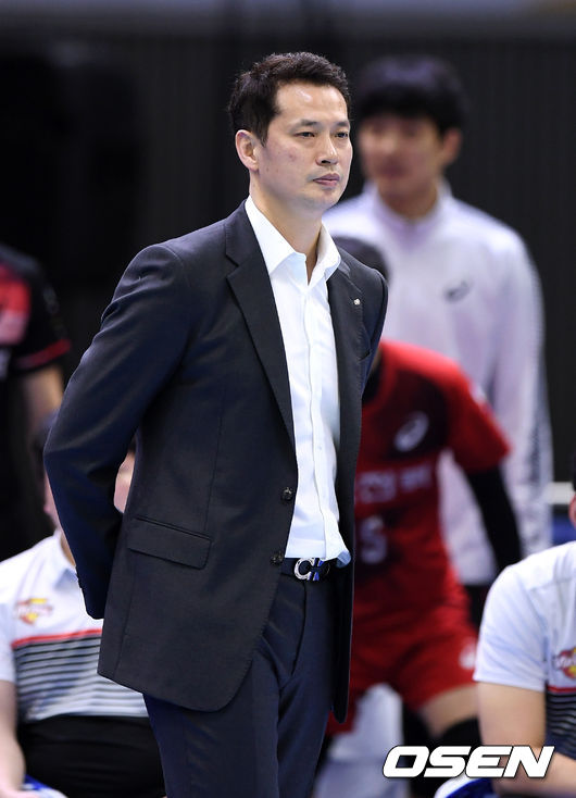 한국전력 장병철 감독.