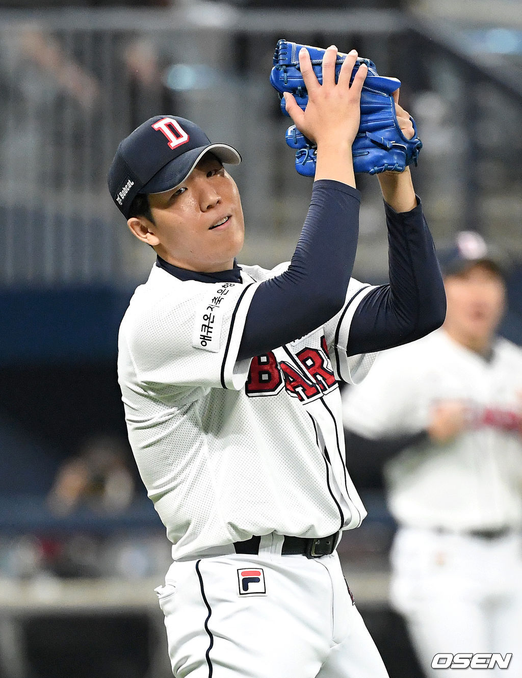 13일 오후 서울 고척스카이돔에서 '2020 신한은행 SOL KBO리그' 플레이오프 4차전 두산 베어스와 KT 위즈의 경기가 열렸다.5회초 1사 1루에서 두산 김민규가 KT 심우준을 병살타로 처리하고 있다./sunday@osen.co.kr