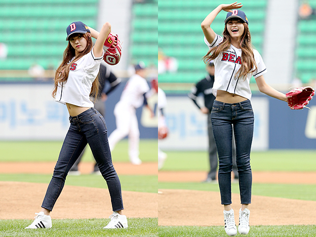 2015년 6월13일 오마이걸 유아가 잠실 홈경기 두산의 승리 기원 시구를 하고 있다. /사진제공=두산베어스