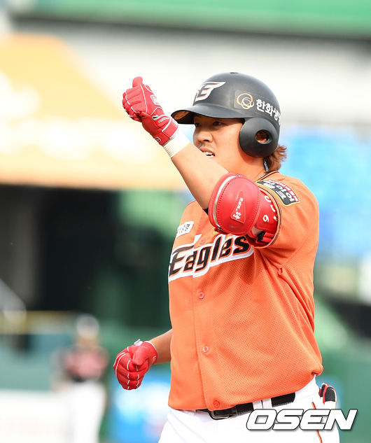 한화 오선진이 1타점 적시타를 날리고 기뻐하고 있다.  /jpnews@osen.co.kr