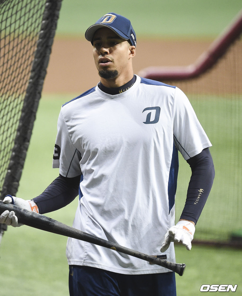 경기에 앞서 NC 알테어가 타격훈련을 마치고 타격케이지에서 나오고 있다. / soul1014@osen.co.kr