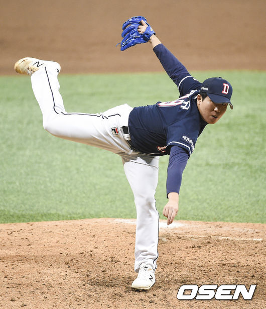 9회말 두산 김민규 투수가 역투하고 있다 / soul1014@osen.co.kr