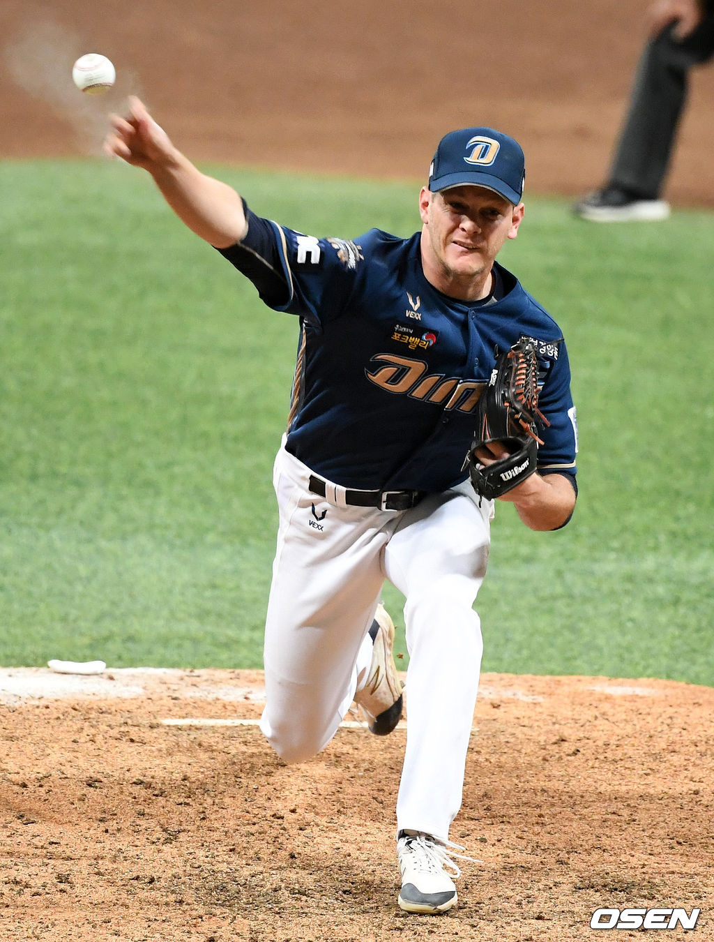 7회말 1사 1루에서 NC 루친스키가 마운드에 올라 역투하고 있다. /jpnews@osen.co.kr