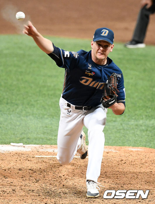 7회말 1사 1루에서 NC 루친스키가 마운드에 올라 역투하고 있다. /jpnews@osen.co.kr