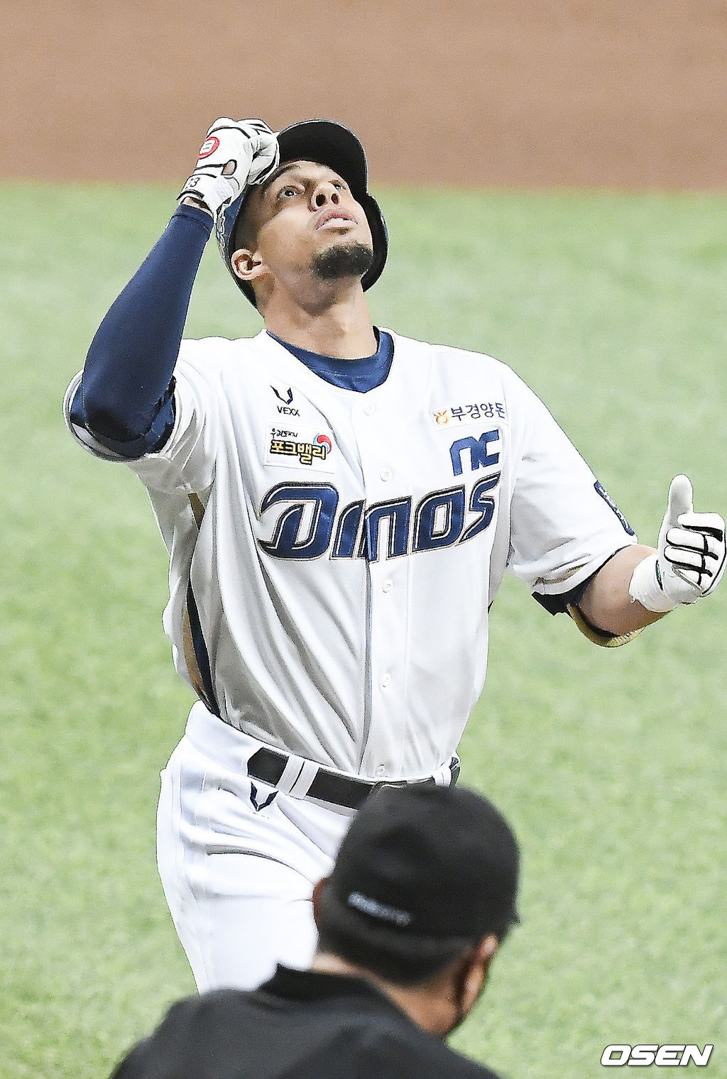 17일 한국시리즈 1차전에서 4회말 1사 1,2루 NC 알테어가 3점 홈런을 날리고 베이스를 돌고 있다. / soul1014@osen.co.kr