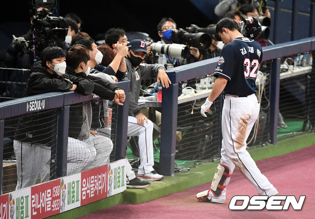 3회초 1사에서 두산 김재환이 내야뜬공으로 물러나고 있다. /jpnews@osen.co.kr