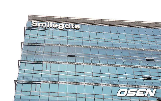 스마일게이트 제공.