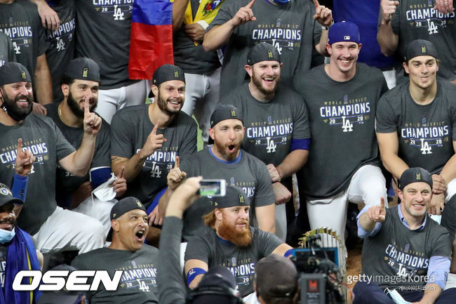 [사진] 2020 월드시리즈 챔피언 다저스 선수단. ⓒGettyimages(무단전재 및 재배포 금지)