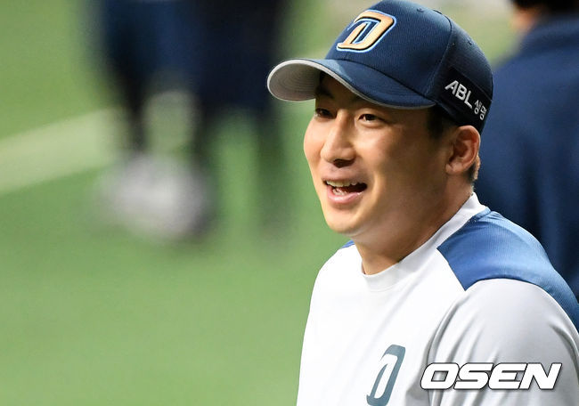 24일 오후 서울 고척스카이돔에서 '2020 신한은행 SOL KBO리그' 한국시리즈 6차전 NC 다이노스와 두산 베어스의 경기가 열릴 예정이다.경기에 앞서 NC 나성범이 미소를 짓고 있다./sunday@osen.co.kr
