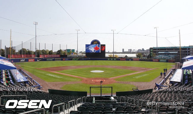 [사진] 토론토가 임시 홈구장으로 사용한 세일런 필드. ⓒGettyimages(무단전재 및 재배포 금지)