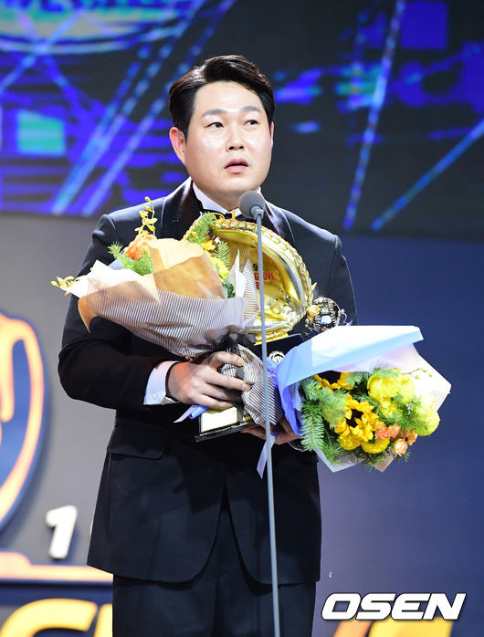 2019 골든글러브 포수 부문 황금장갑 주인공 양의지.