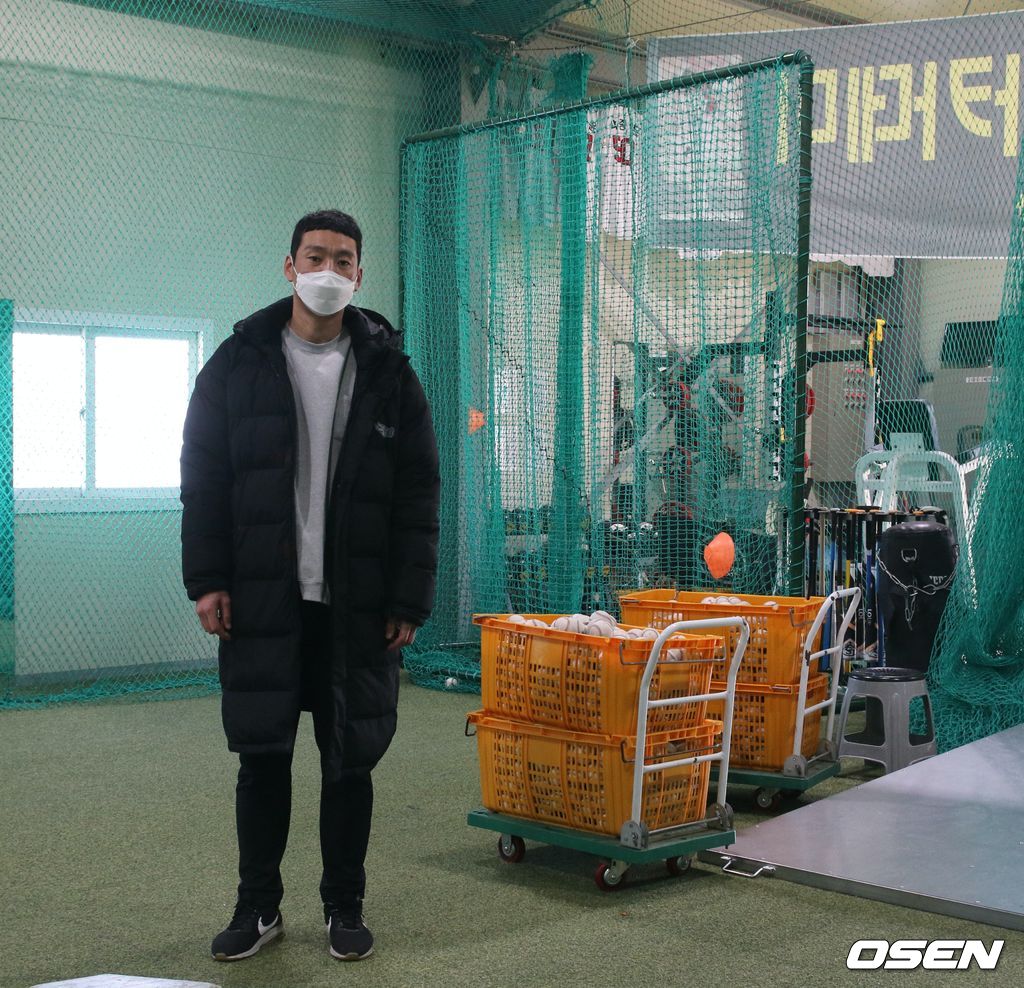 '파이어볼러'로 이름을 날렸던 엄정욱 베이스볼 아카데미 감독.