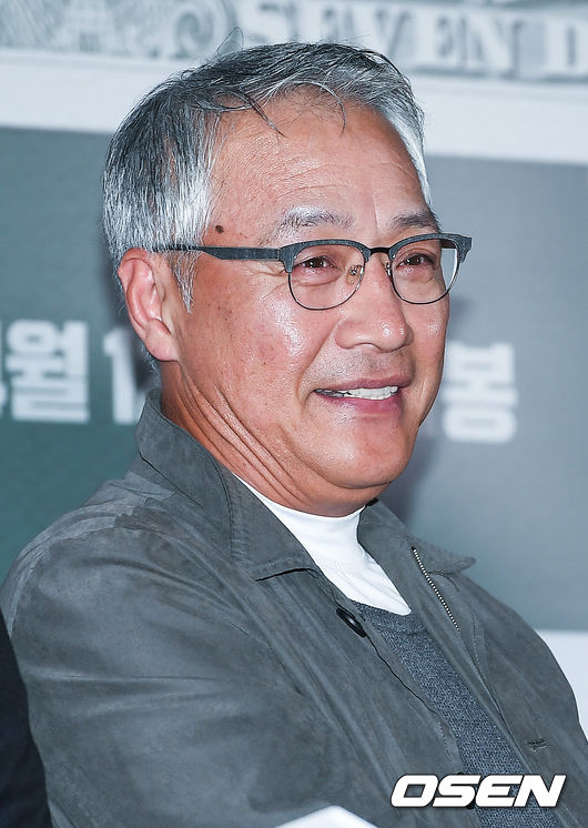 영화 '머니백'은 이긴 놈이 다 갖는 세상, 하나의 돈가방을 차지하기 위해 일곱 명이 뺏고 달리고 쫓기는 추격전을 그린 작품으로 오는 12일 개봉한다.  / soul1014@osen.co.kr