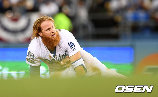 8회말 1사 1,2루에서 LA 마차도의 삼진 때 더블스틸에 성공한 터너가 타임을 요청하고 있다./dreamer@osen.co.kr