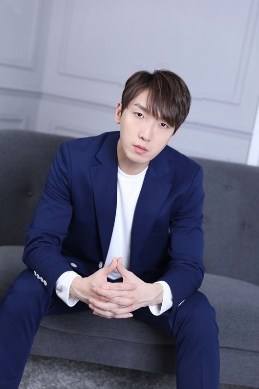 황인욱